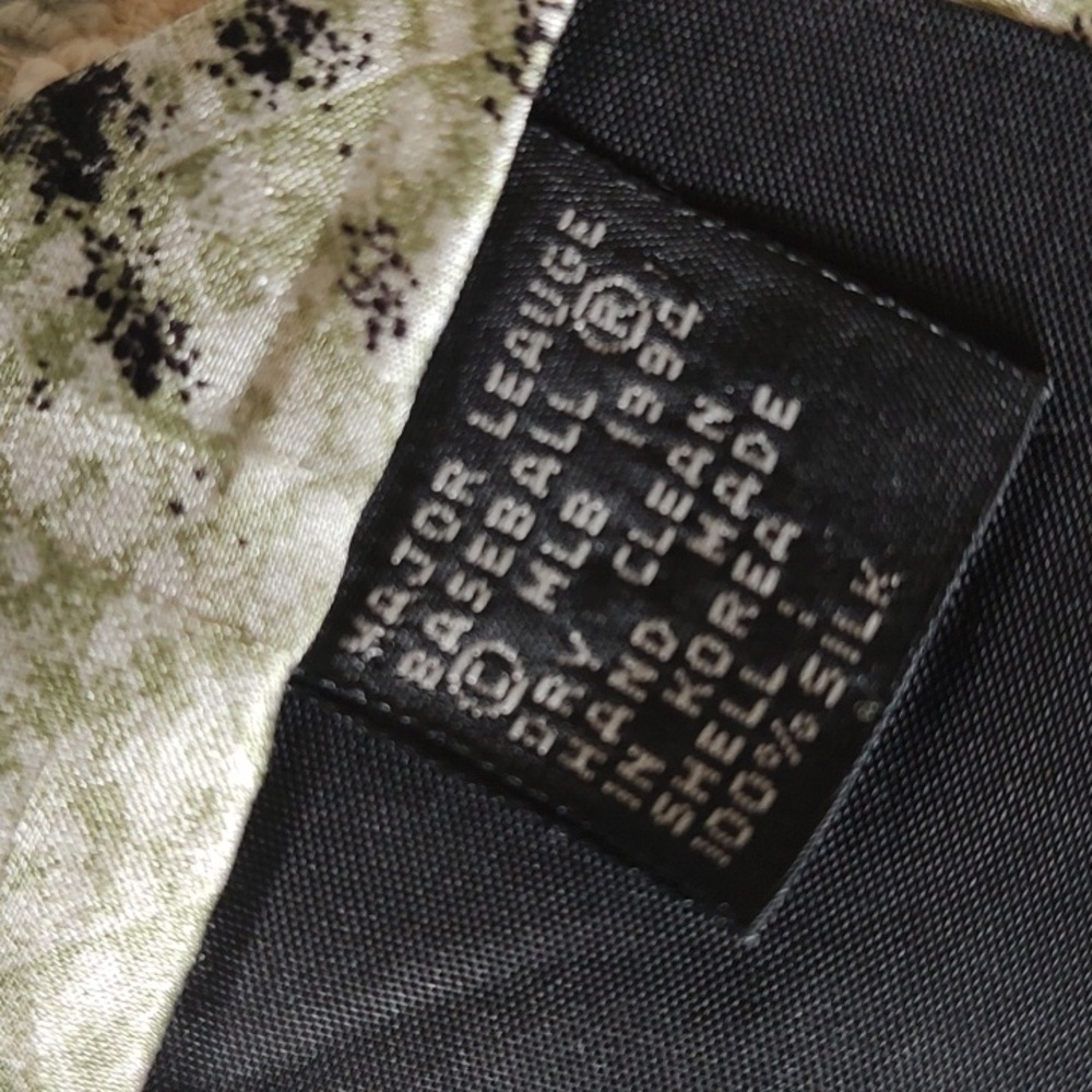 Bugs Bunny Silk Tie Baseball Marlins 4" - Picture 4 of 5